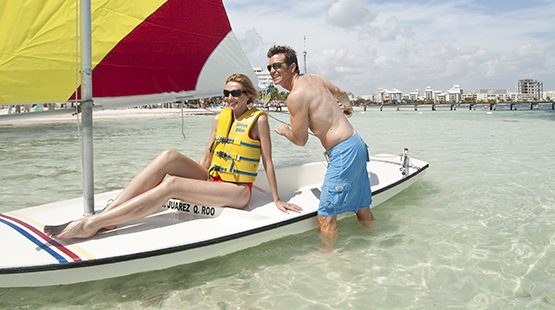 sailboat in cancun resort
