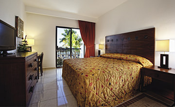 Fully equipped beachfront villas in Cancun