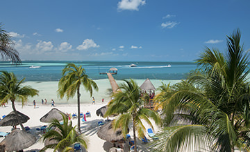 Family villas in Cancun beach